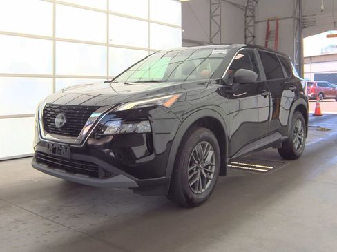 Used 2023 Nissan Rogue S AWD/4WD image 1