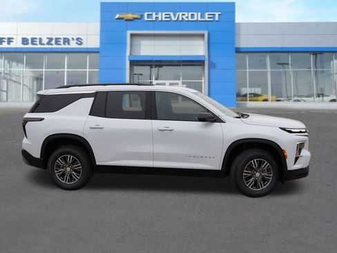 New 2026 Chevrolet Traverse LT w/ Driver Confidence Package image 2