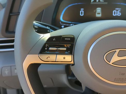 New 2026 Hyundai Elantra SE FWD image 24
