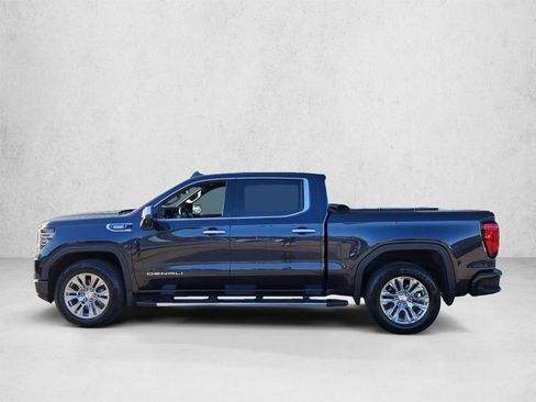 Used 2023 GMC Sierra 1500 Denali RWD image 9