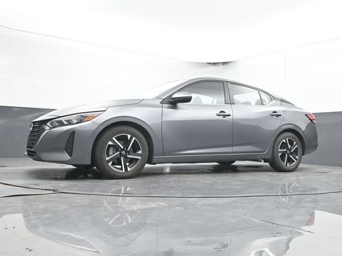 Used 2024 Nissan Sentra SV FWD image 58