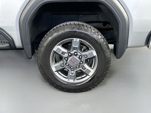 Used 2025 GMC Sierra 2500 SLE w/ SLE Value Package; AWD/4WD image 34