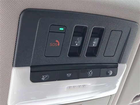 Certified 2022 Nissan Rogue SL w/ SL Premium Package image 27