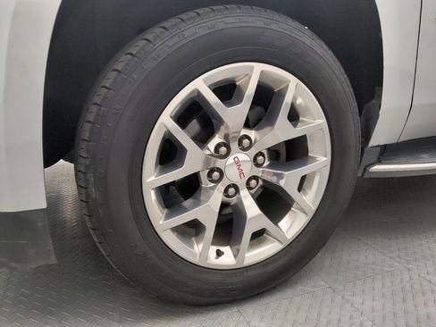 Used 2017 GMC Yukon SLT w/ Open Road Package AWD/4WD image 31