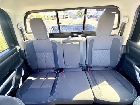 Used 2022 Nissan Titan SV w/ Accessory Utility Package RWD image 16