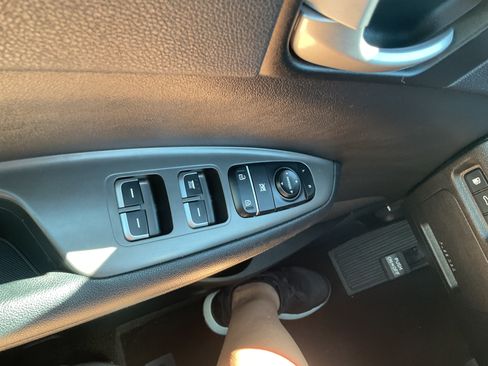 Used 2019 Kia Optima LX FWD image 18