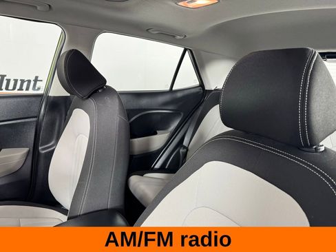 Used 2024 Hyundai Venue SEL image 11