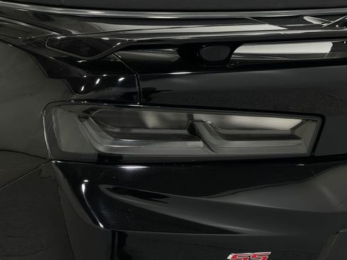 Used 2018 Chevrolet Camaro SS RWD image 32