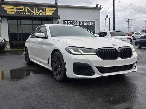 Used 2023 BMW 540i w/ M Sport Package image 3