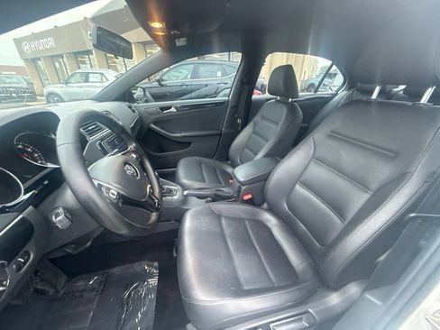 Used 2018 Volkswagen Jetta Sport FWD image 16