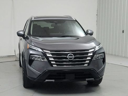 Used 2026 Nissan Rogue Platinum w/ Platinum Premium Package AWD/4WD image 2