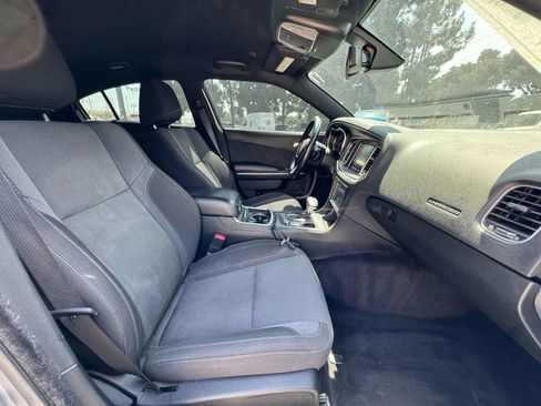 Used 2017 Dodge Charger R/T RWD image 18