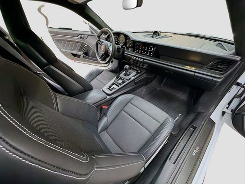 Certified 2024 Porsche 911 GT3 RS RWD image 28