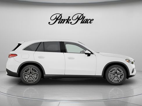 Used 2026 Mercedes-Benz GLC 300 4MATIC image 28