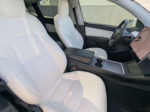 Used 2021 Tesla Model Y Performance AWD/4WD image 6