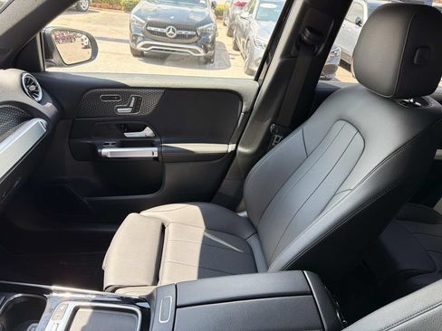 Used 2025 Mercedes-Benz GLB 250 image 15