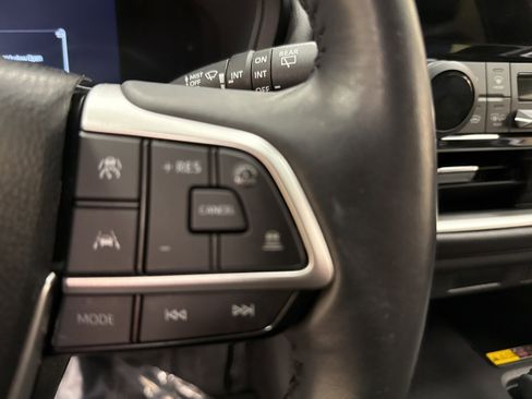 Certified 2024 Toyota Grand Highlander XLE image 35