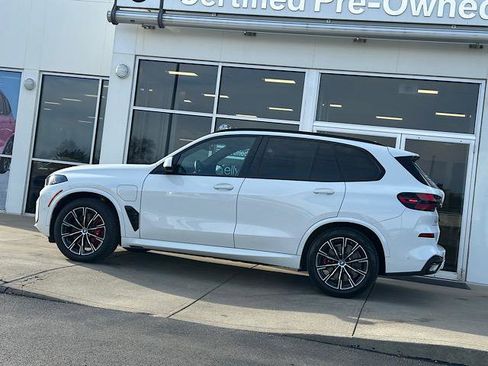 Certified 2024 BMW X5 xDrive50e w/ M Sport Package image 7