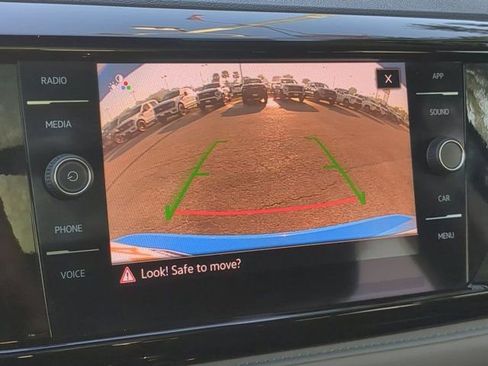 Used 2024 Volkswagen Taos SE FWD image 20
