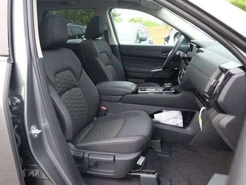 New 2026 Nissan Pathfinder SV AWD/4WD image 28