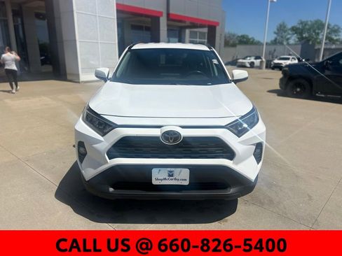 Used 2021 Toyota RAV4 XLE w/ Carpet Mat Package (TMS) image 3