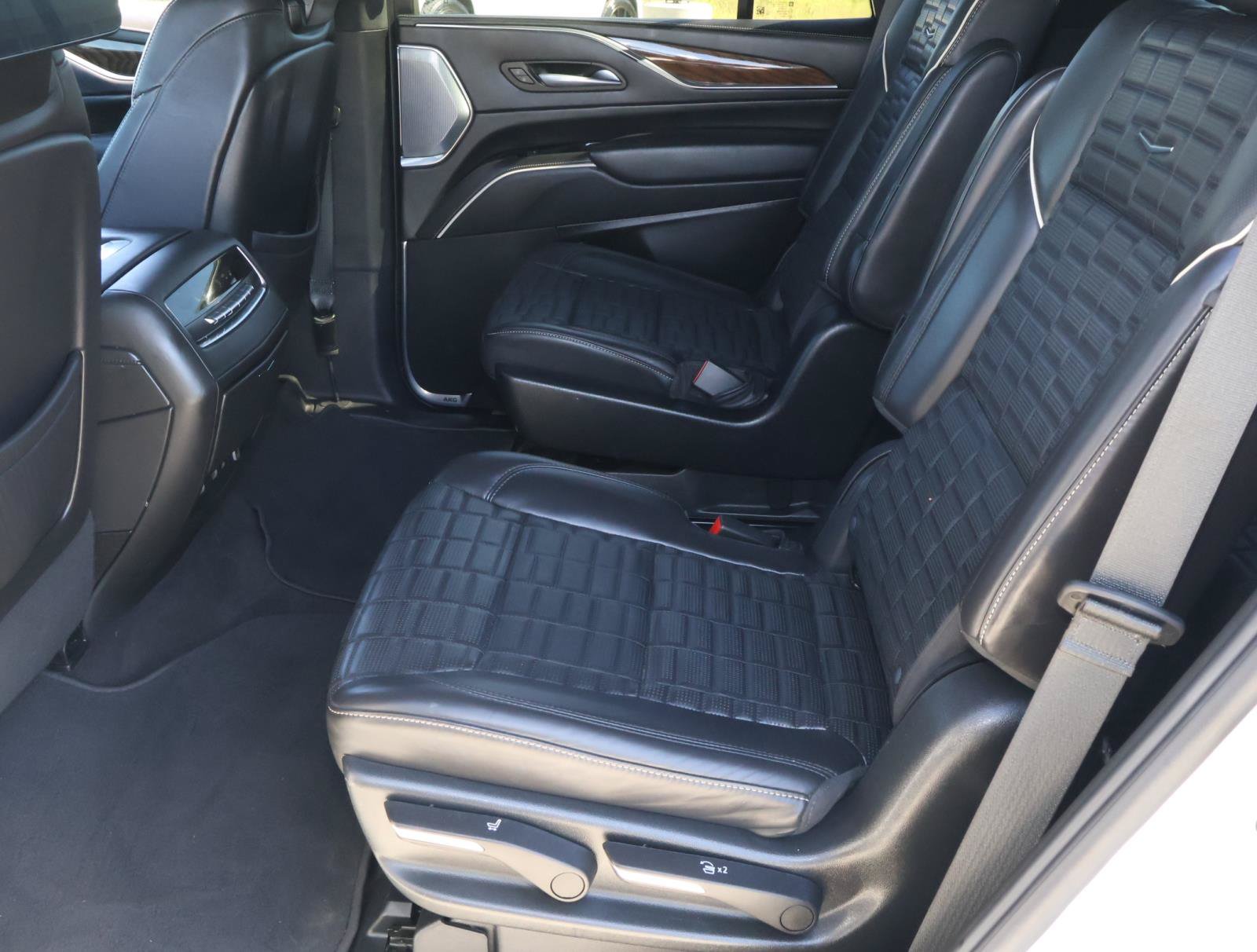 Certified 2023 Cadillac Escalade Sport Platinum w/ LPO, ONYX Package AWD/4WD image 26