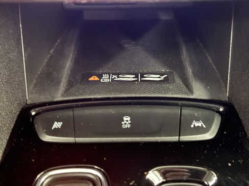 Used 2023 Chevrolet Bolt EUV LT image 18