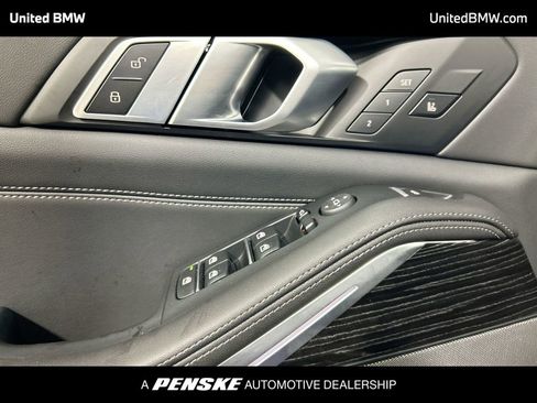 Used 2025 BMW X5 M60i image 11