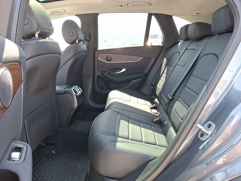 Used 2022 Mercedes-Benz GLC 300 4MATIC image 13