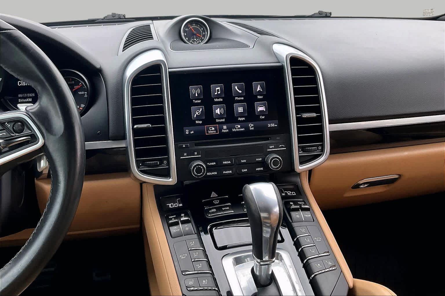 Used 2018 Porsche Cayenne AWD/4WD image 6