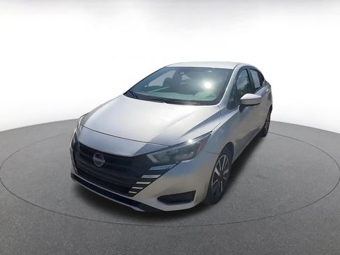 Used 2025 Nissan Versa SV FWD image 7