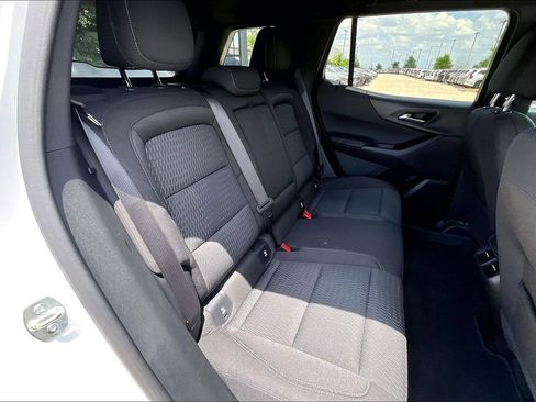 Used 2025 Chevrolet Equinox LT AWD/4WD image 32