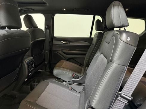 New 2026 Jeep Grand Cherokee L Laredo AWD/4WD image 20