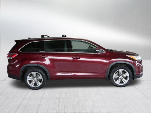 Used 2015 Toyota Highlander Limited image 8