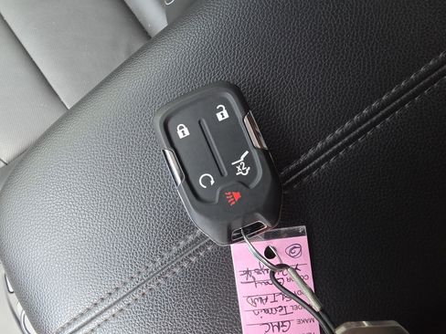 Used 2024 GMC Terrain SLT w/ Infotainment Package II image 43