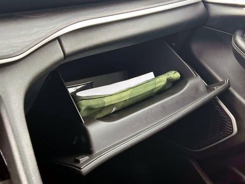 Used 2022 Jeep Grand Cherokee Limited 4xe image 24