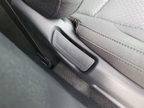 New 2026 Kia Sportage LX image 9