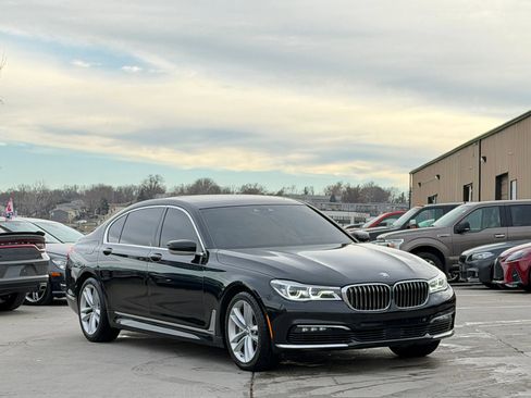 Used 2018 BMW 750i xDrive AWD/4WD image 2