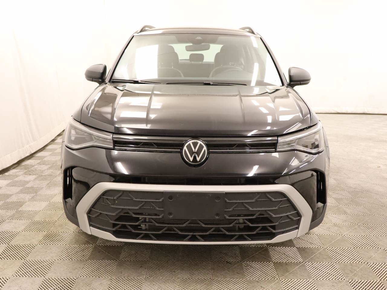Used 2025 Volkswagen Taos S FWD image 4