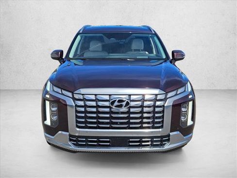 Used 2024 Hyundai Palisade Calligraphy FWD image 2