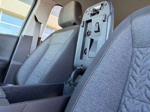 Used 2023 Chevrolet Equinox LT image 15