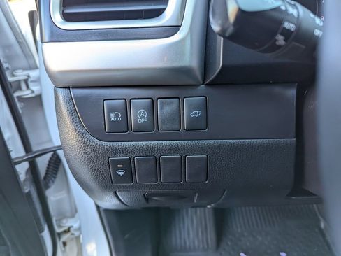 Used 2018 Toyota Highlander XLE AWD/4WD image 14