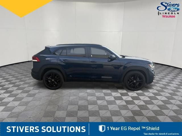 Used 2023 Volkswagen Atlas Cross Sport SEL R-Line AWD/4WD image 5