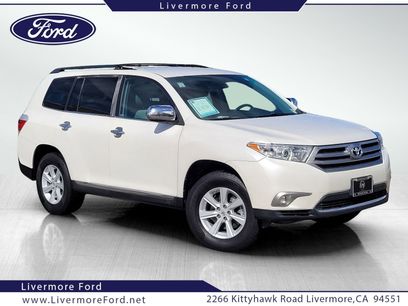 Used 2012 Toyota Highlander FWD w/ Tech Pkg