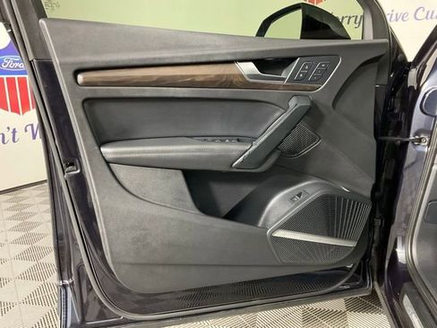 Used 2018 Audi Q5 Prestige w/ Prestige Package image 12