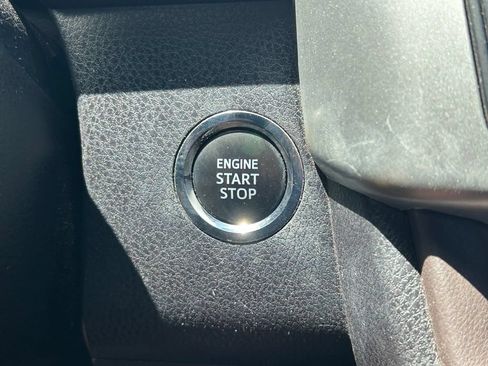 Used 2016 Toyota Highlander Limited FWD image 31