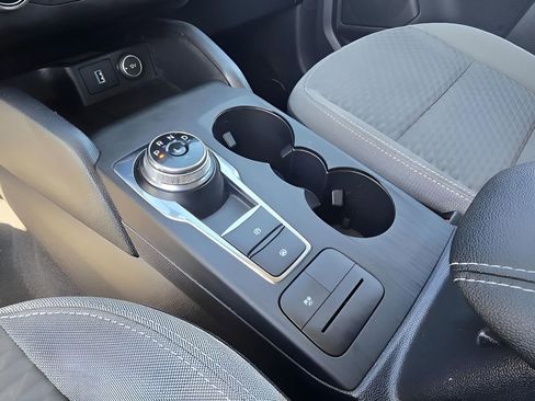 Used 2020 Ford Escape SE Sport image 19