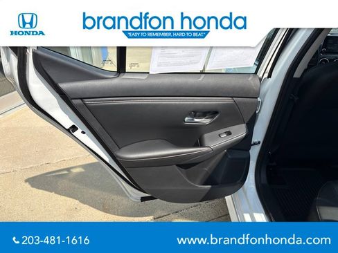 Used 2023 Nissan Sentra SR w/ SR Premium Package FWD image 10