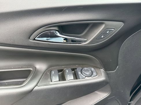 Used 2024 Chevrolet Equinox LT image 24