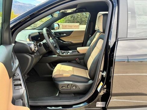 New 2026 Chevrolet Equinox ACTIV AWD/4WD image 11